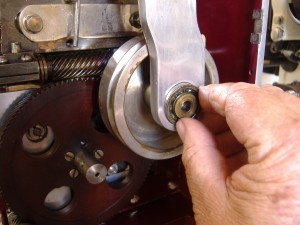 Push in the outer ball bearing and its bearing bush